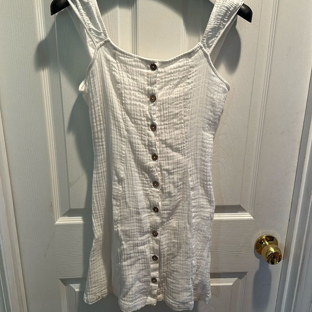 Roxy white dress. Size Medium